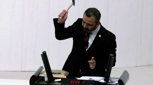 Egeli vekile Meclis'e zarar vermekten dava