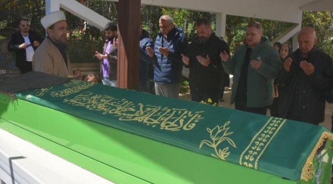 Fatma Girik'in annesi son yolculuğuna uğurlandı