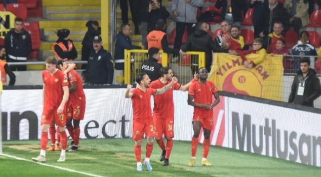 Göztepe evinde Pendik'le berabere kaldı