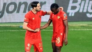 Göztepe evinde yokları oynadı