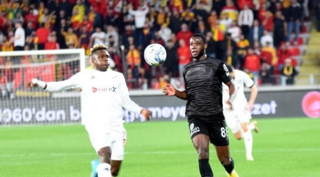 Göztepe, seyircili ilk maçta berabere kaldı