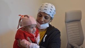 Hamileyken kanseri yendi, kızına 'Diren' adını verdi