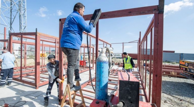 Hatay'da 200 aileyi barındıracak konteyner kent için çalışma sürüyor