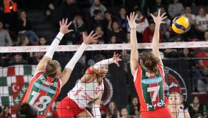 İzmir derbisinde Göztepe, Karşıyaka'yı geçti