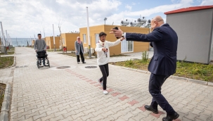 İzmir kucak açtı! 60 binin üzerinde depremzede misafir ediliyor
