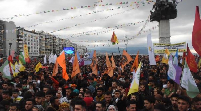 İzmir'de nevruz etkinliğinde konuşan Baş: Bizi açlıkta birleştirdiler