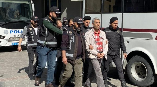 İzmir'de operasyon: 12 kişi tutuklandı, 35'i adliyede