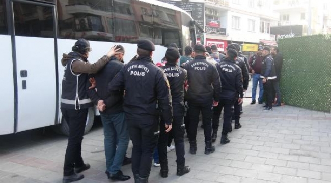 İzmir'deki şantaj çetesine 24 tutuklama