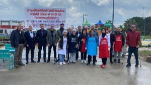 İzmirli balık ekmekçilerden depremzede kadınlar için kampanya