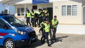 Kablo hırsızları suçüstü yakalandı