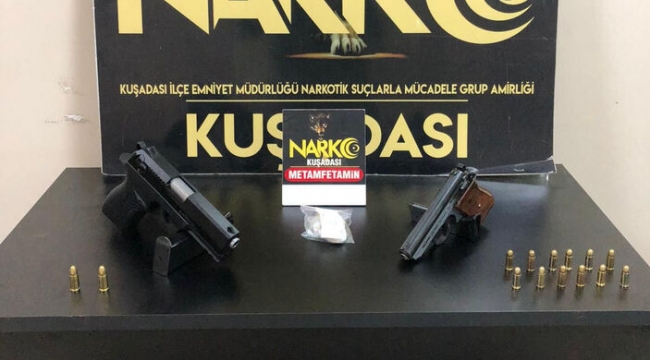 Kuşadası'nda şüpheli kişide tabanca ve uyuşturucu