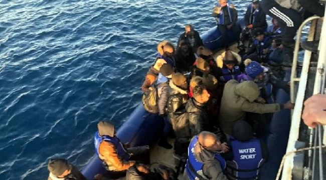 Yunanistan'ın geri ittiği 31 kaçak göçmen kurtarıldı