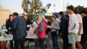 Yunanlı aşçılardan Kumbahçe'de iftar yemeği