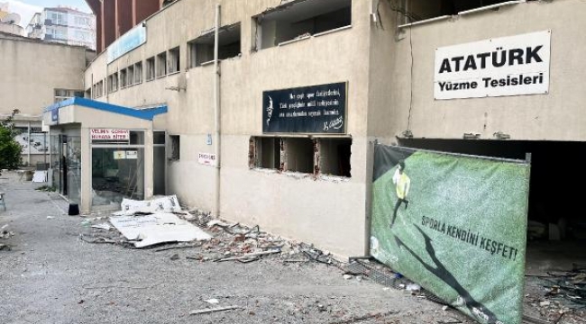 56 yıllık Atatürk Yüzme Havuzu yıkılıyor