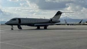 Bakan Varank: Kılıçdaroğlu saati 12 bin dolarlık uçakla Adıyaman'a gitti