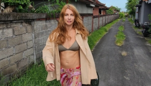 Bali'den villa alıyor! Kiraya verecek