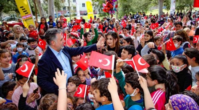 Bayraklı'da 23 Nisan Çocuk Bayramı şenlikleri erken başladı