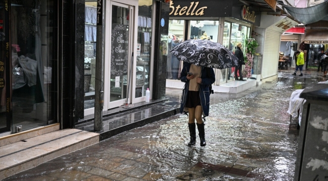 Dikkat! İzmir'e kuvvetli sağanak yağış geliyor