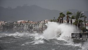 Ege ve Akdeniz için fırtına uyarısı