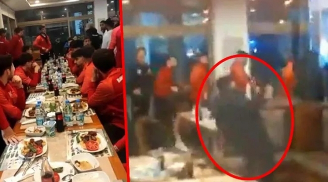 Futbolcular, yemek yerken saldırıya uğradı