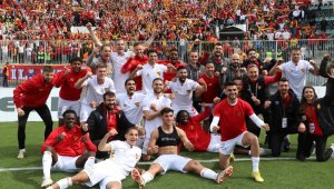 Göztepe dolu dizgin! Ege derbisinde güldü