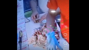 İzmir'de ilginç hırsızlık! Kuzu dilini cebine attı