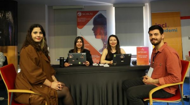 İzmir Ekonomili gençler, 37 firma ile buluştu