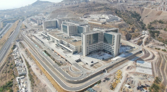 İzmir Şehir Hastanesi bugün açılıyor