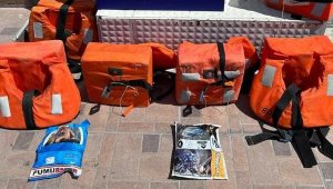 İzmir'de 11 kaçak göçmen yakalandı, 5 organizatör tutuklandı