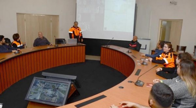 İzmir'de enkazdakilerin yerini bildirecek 'Konum Al' uygulaması