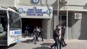 İzmir'de kredi kartı çetesine operasyon