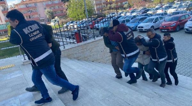 İzmir'deki çetede iki de belediye çalışanı çıktı!