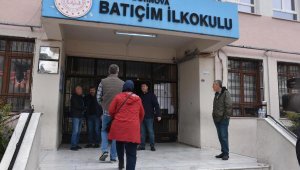 İzmir'deki çifte vatandaşlar Bulgaristan seçimleri için sandık başına gitti