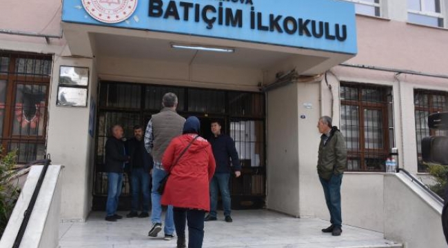 İzmir'deki çifte vatandaşlar Bulgaristan seçimleri için sandık başına gitti