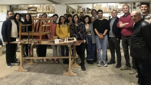 Karabağlar Belediyesi Mobilya Akademisi sektöre hayat veriyor