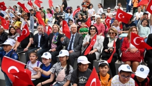 Karabağlar Belediyesi'nden geleneksel 23 Nisan şenliği