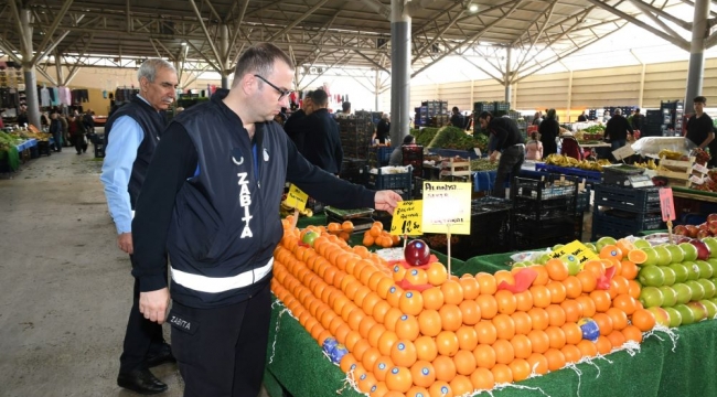Karabağlar Belediyesi ekiplerinden bayram öncesi sıkı denetim