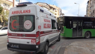 Kendisine yol veren otobüs şoförünü darp etti