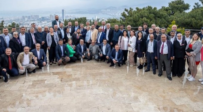 Konak Belediye Başkanı Batur, muhtarları Gültepe'de ağırladı