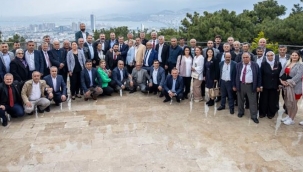 Konak Belediye Başkanı Batur, muhtarları Gültepe'de ağırladı