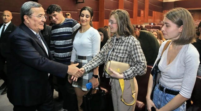 Konak Belediyesi Gençlik Meclisi'nin ikinci dönemi başladı