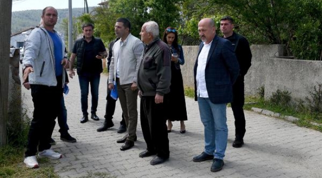 Kuşadası Belediye Başkanı Günel, sokaklarda halkın derdini dinliyor