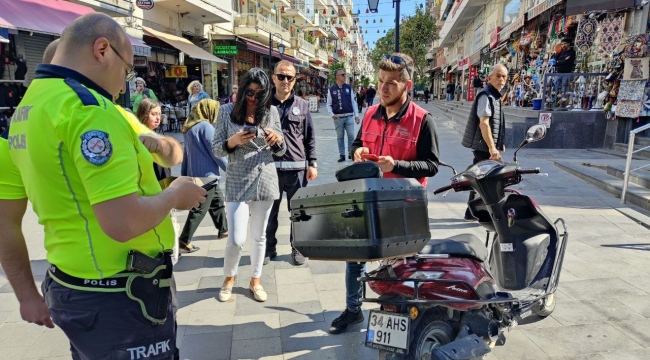 Kuşadası'nda hem zabıta hem polis ceza yağdırdı