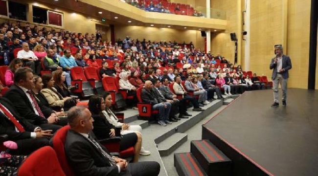 Marmaris Belediye Başkanı Mehmet Oktay: Biz büyük bir aileyiz
