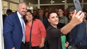 Menemen'de çalışanlara 5'er bin lira prim