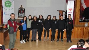 Mutlu Bakış Projesi kapsamında İzmirli öğrenciler aidiyet bilincini pekiştiriyor