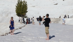 Pamukkale'nin bahar turistleri geldi! En büyük ilgi Uzakdoğu'dan