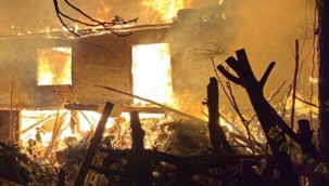 Sındırgı'da dehşet gecesi! 4 ev cayır cayır yandı