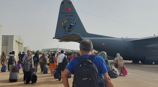 Sudan'da saldırı! Türk tahliye uçağı vuruldu! 