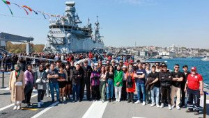 TCG Anadolu'yu ziyaret ettiler